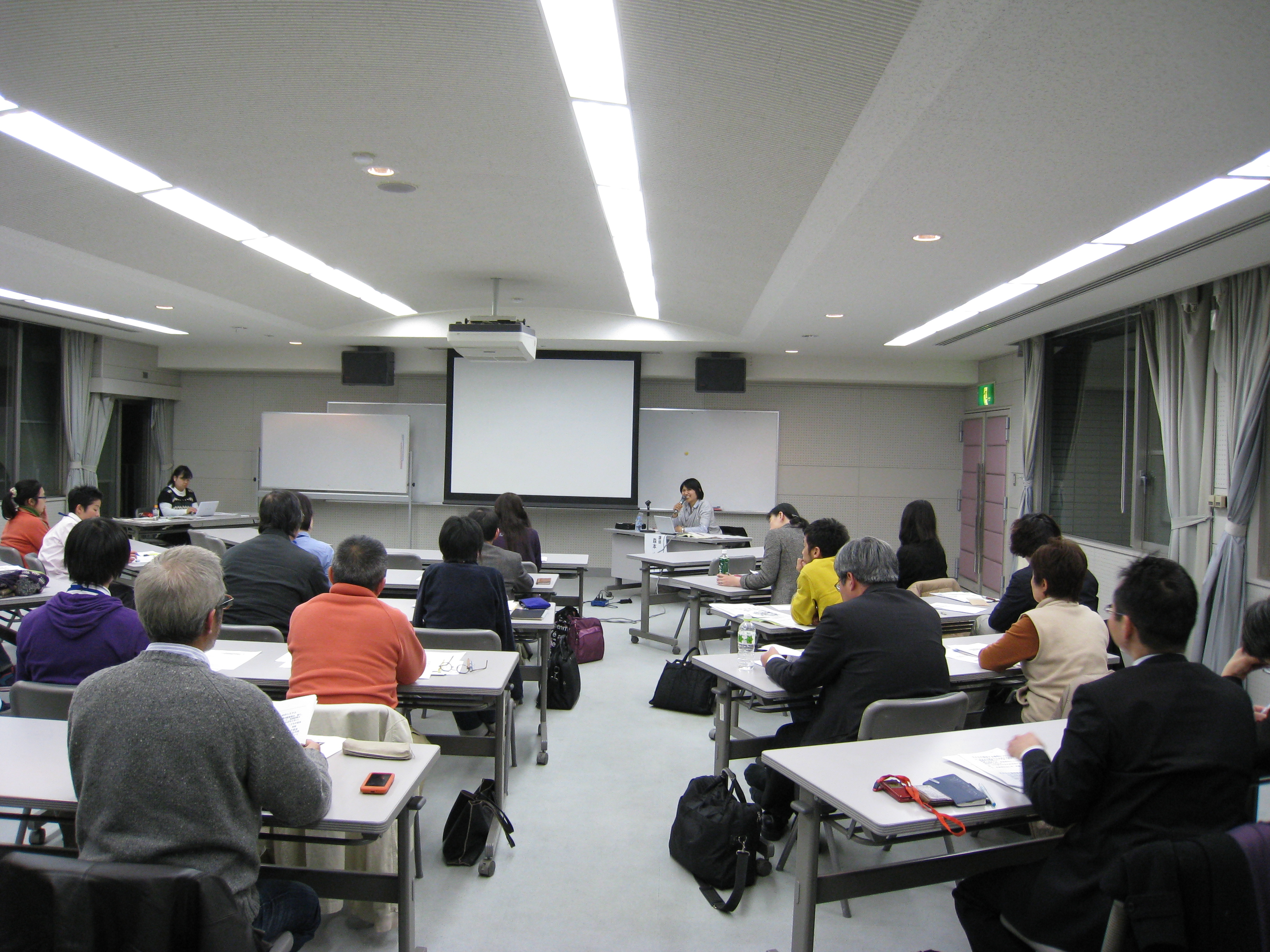 社会的養護法的学習会　3.23　写真 011.jpg